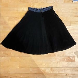 🧚‍♀️3for50$ Faux velvet calf length skirt